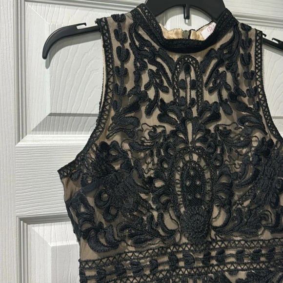 Parker Dress - Picture 4 of 12